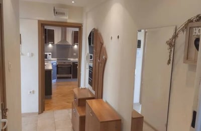 Location d’un appartement spacieux et lumineux, 75 m², quartier Bazar Levski, Varna, Bulgarie